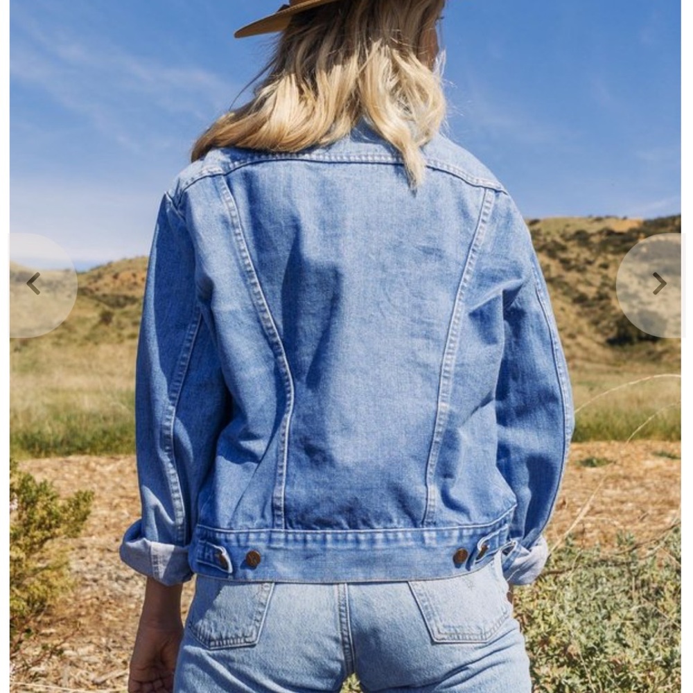 Iconic Wrangler Denim Jacket-Size L - Picture 3 of 7
